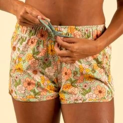 Boardshort Surf Femme TINI VINTAGE Avec Ceinture élastiquée Et Cordon De Serrage 13 Boardshort Surf Femme TINI VINTAGE Avec Ceinture élastiquée Et Cordon De Serrage -Meilleur Surf Magasin boardshort surf femme tini vintage avec ceinture elastiquee et cordon de serrage 4