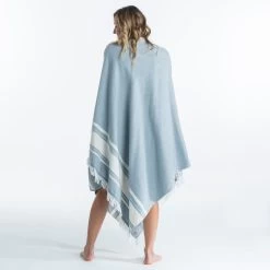 Serviette De Plage Poncho 190 X 190 Cm - Gris Bleu -Meilleur Surf Magasin serviette de plage poncho 190 x 190 cm gris bleu 2