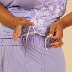 Tee Shirt Anti UV Surf Top 500 Manches Courtes Femme Parme Et Floral SELVA -Meilleur Surf Magasin tee shirt anti uv surf top 500 manches courtes femme parme et floral selva 4